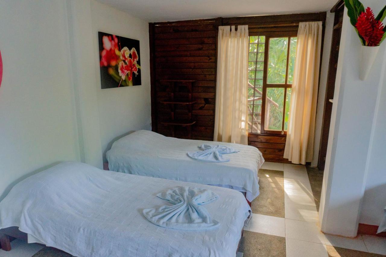 Los Robles Capurgana Hotel Exterior photo